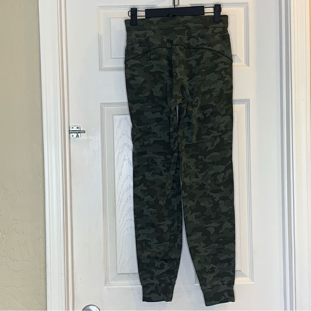 Lululemon Ready to Rulu Jogger 29" Heritage Camo Dark Olive Green Twill Size 4 - Picture 12 of 12